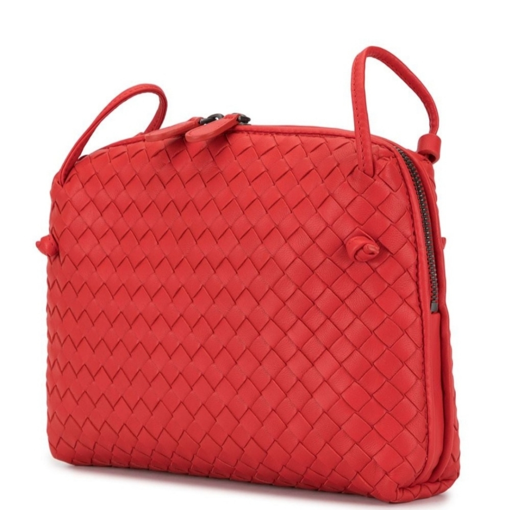 Bottega Venetta Red Intrecciato crossbody bag!
